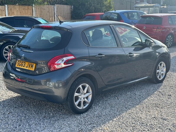 Used Peugeot 208 2013 for sale - 76270624: Photo 3