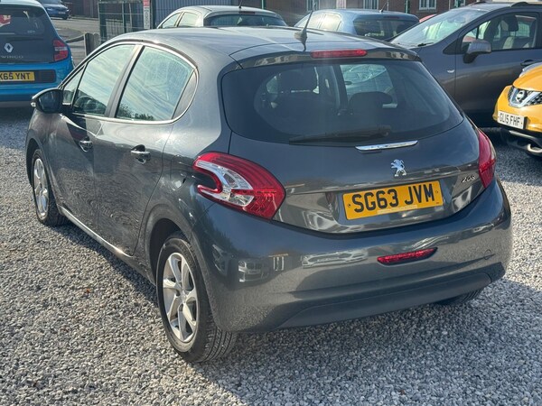 Used Peugeot 208 2013 for sale - 76270624: Photo 4