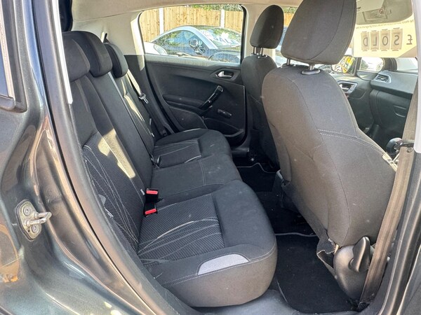 Used Peugeot 208 2013 for sale - 76270624: Photo 9