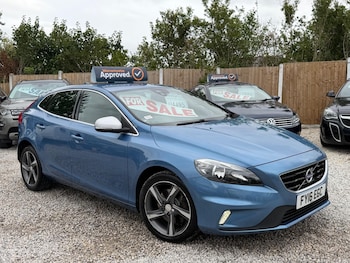 Used Volvo V40 2016 for sale - 79387702: Photo