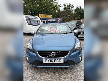 Used Volvo V40 2016 for sale - 79387702: Photo