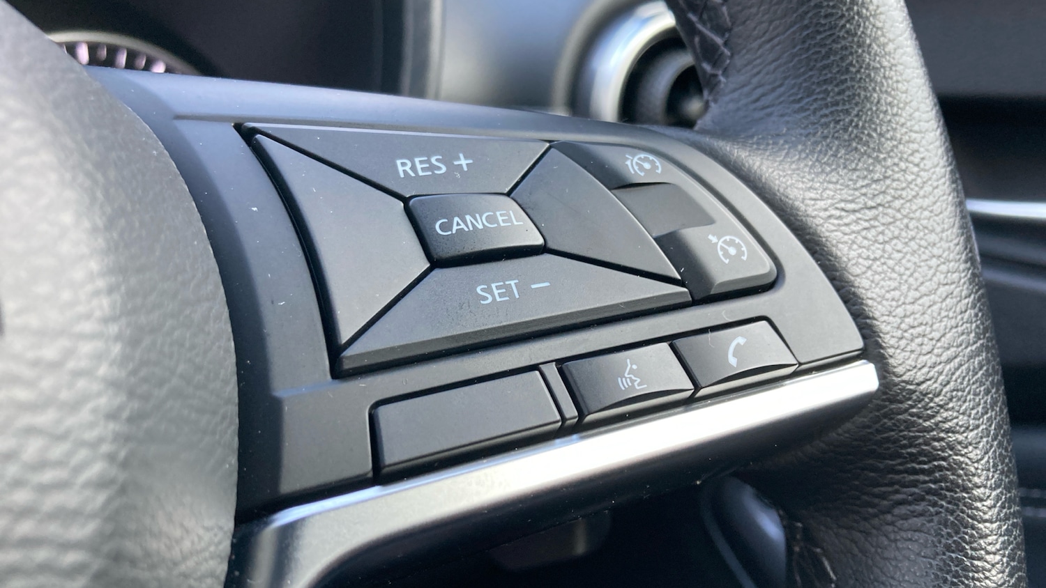 Used Nissan Juke 2022 for sale - 76470896: Photo 30