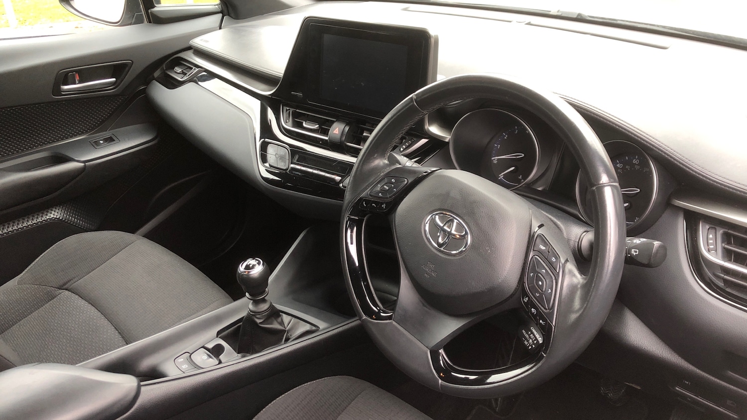 Used Toyota C-HR 2019 for sale - 78106161: Photo 11