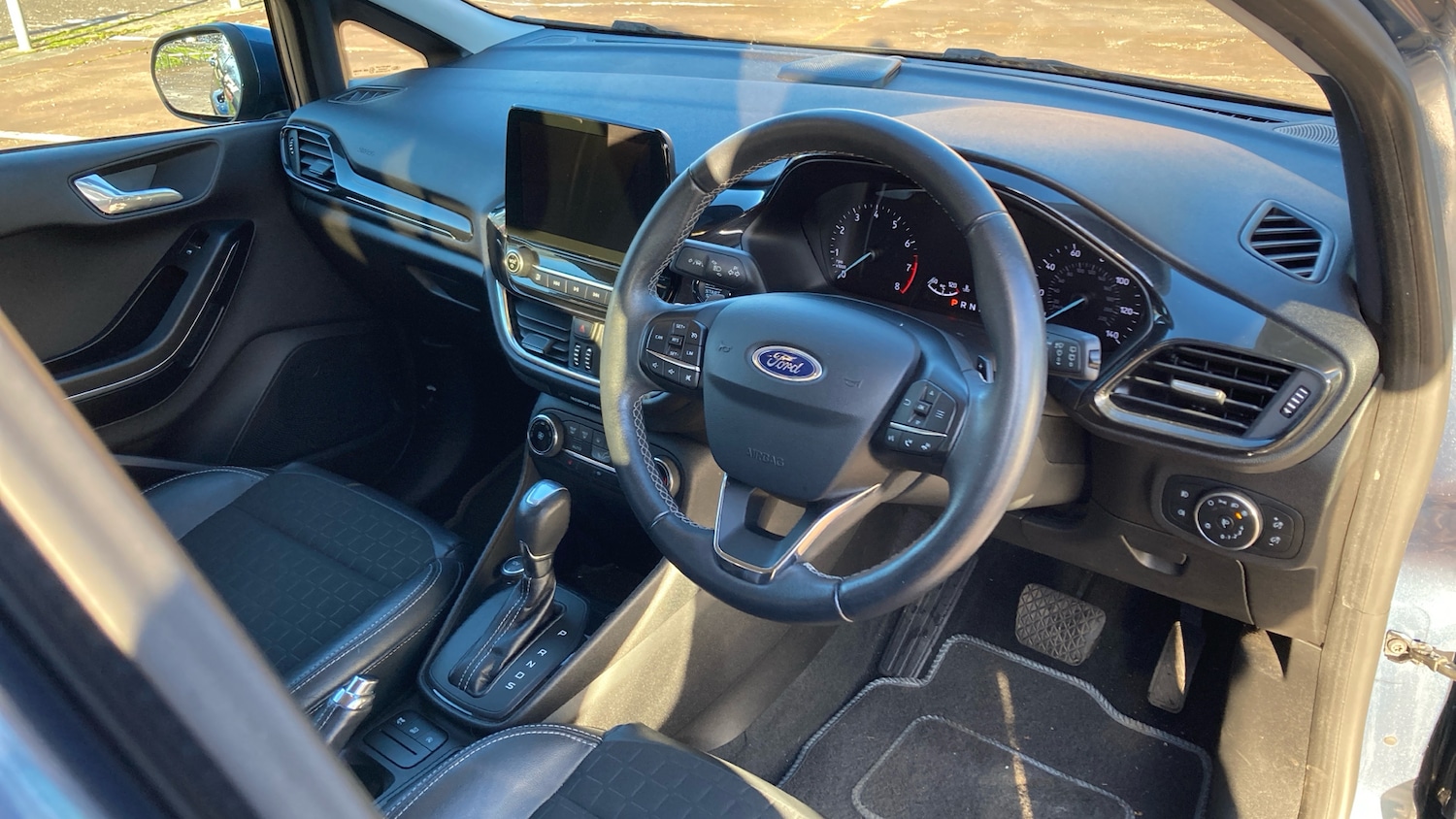 Used Ford Fiesta 2018 for sale - 76649962: Photo 11