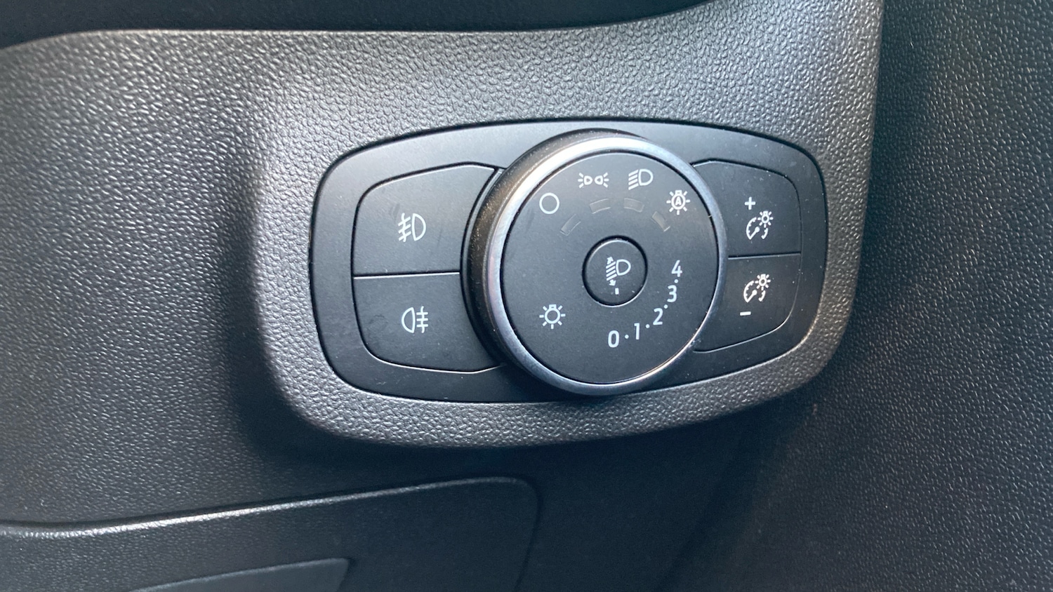 Used Ford Fiesta 2018 for sale - 76649962: Photo 33