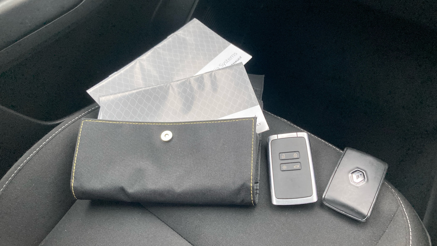 Used Renault Captur 2020 for sale - 76957389: Photo 19