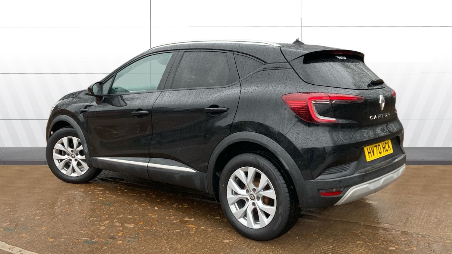 Used Renault Captur 2020 for sale - 76957389: Photo 2