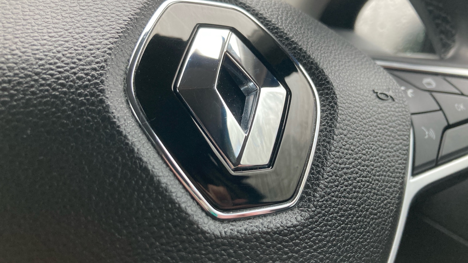 Used Renault Captur 2020 for sale - 76957389: Photo 29