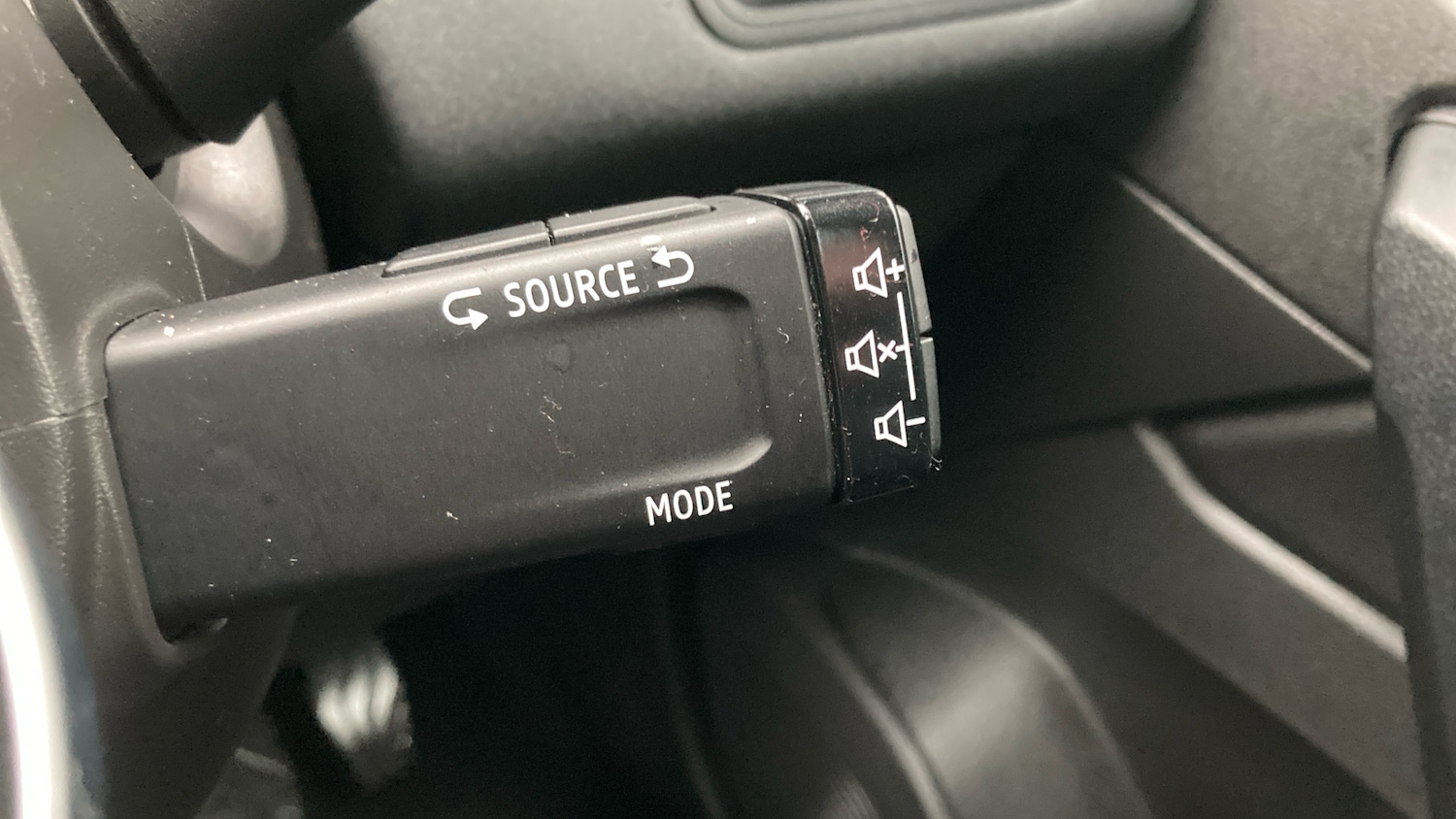 Used Renault Captur 2020 for sale - 76957389: Photo 37