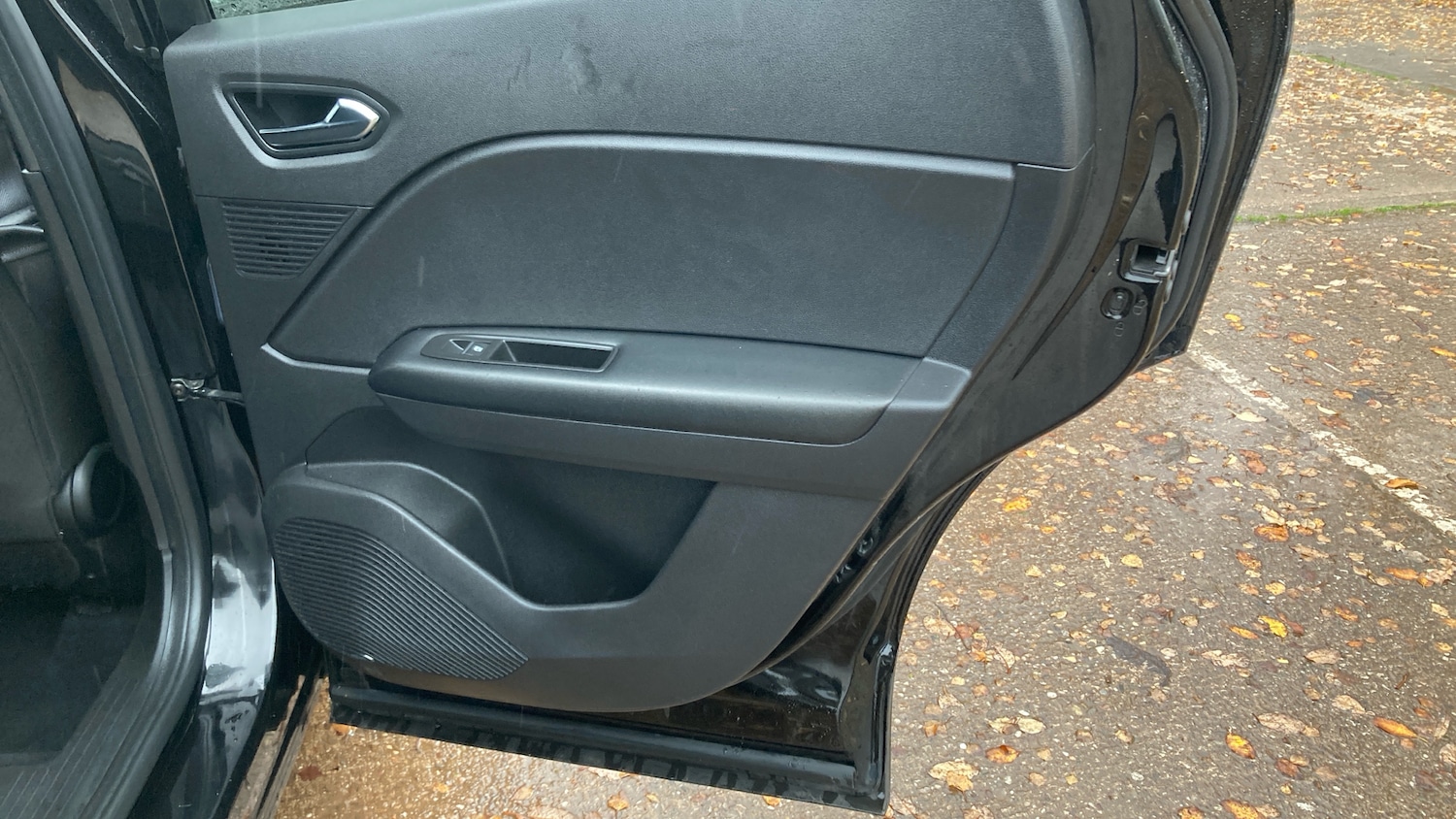 Used Renault Captur 2020 for sale - 76957389: Photo 47