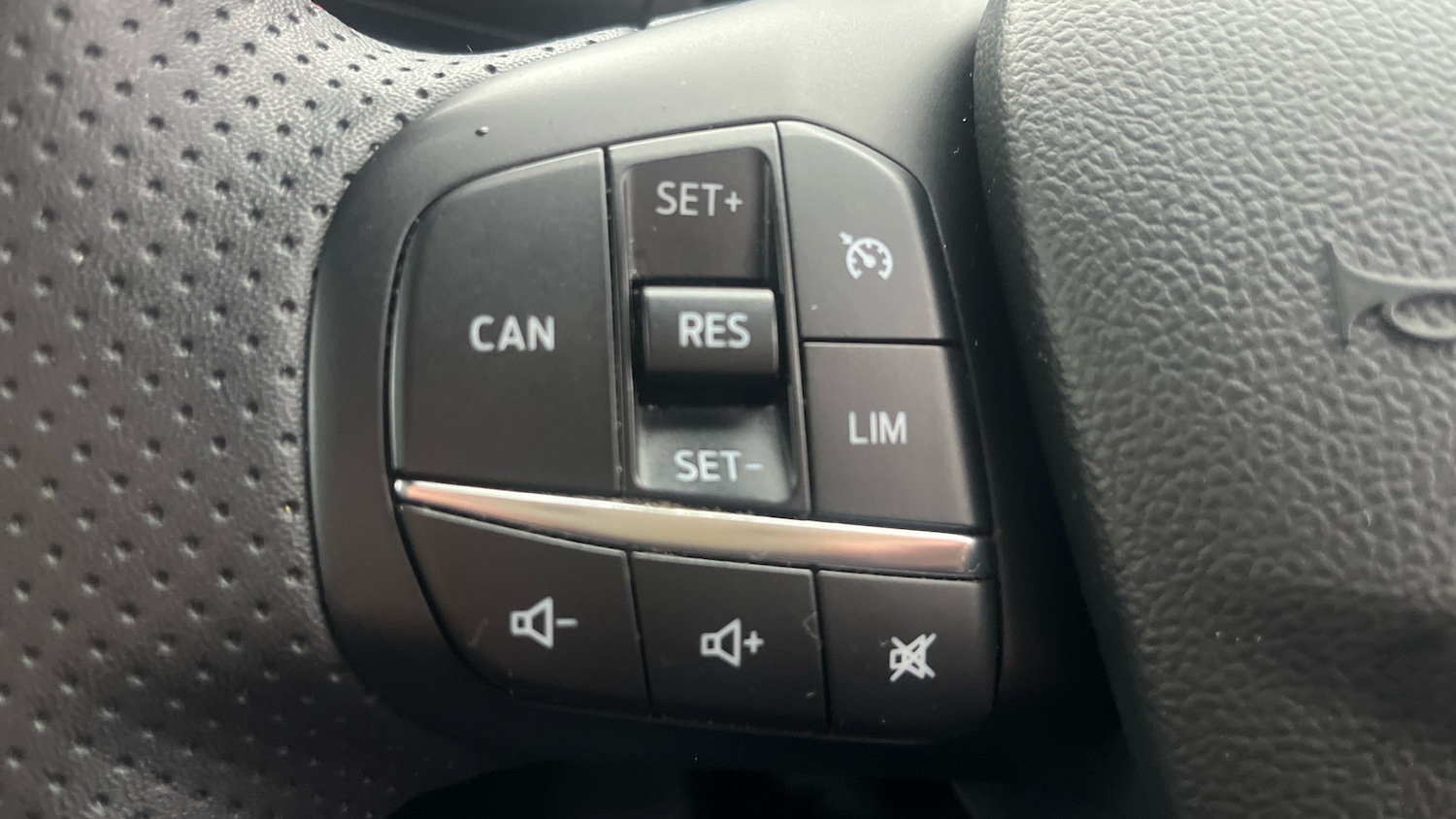 Used Ford Focus 2023 for sale - 76879258: Photo 21