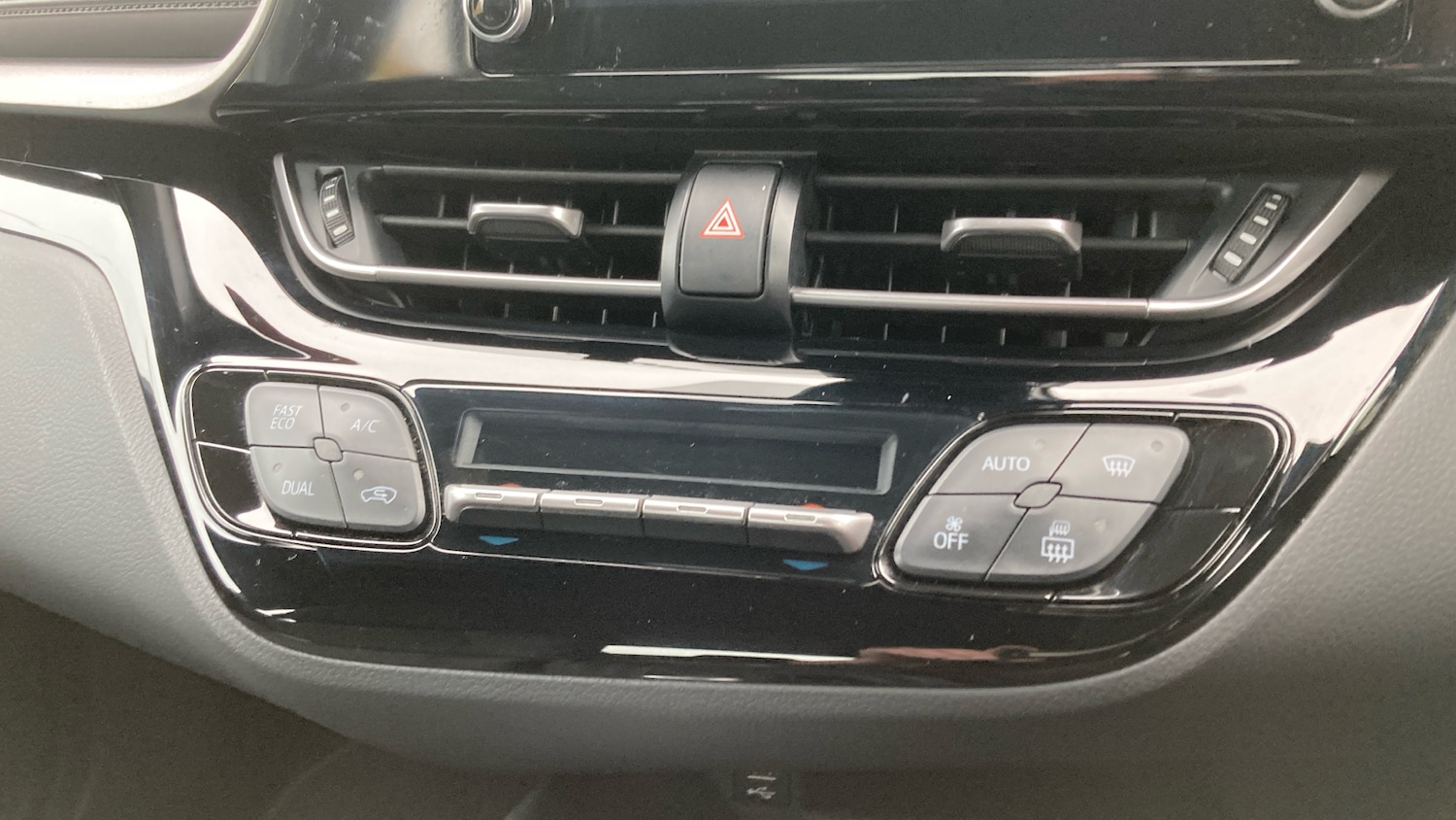 Used Toyota C-HR 2020 for sale - 75996692: Photo 24