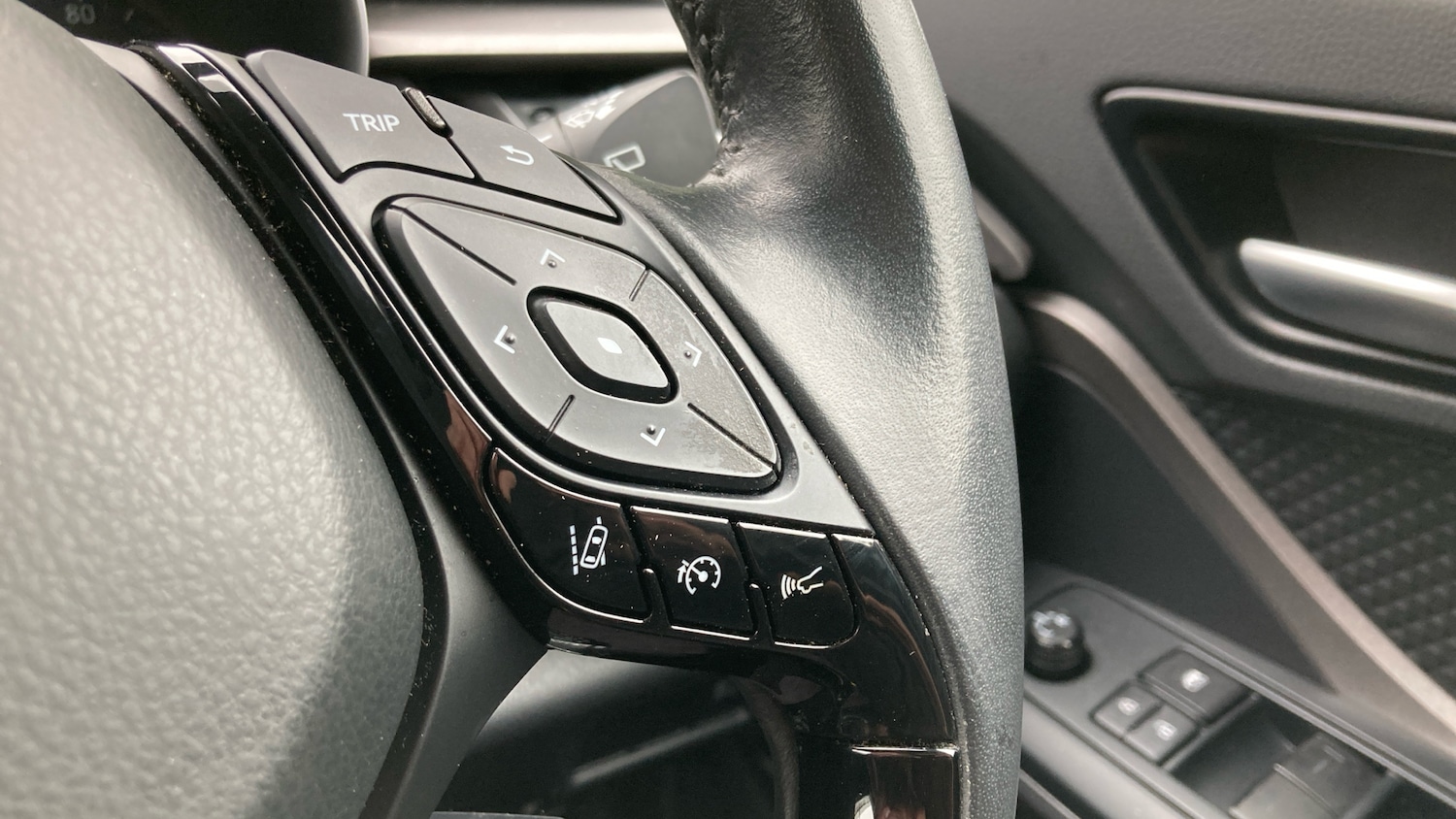 Used Toyota C-HR 2020 for sale - 75996692: Photo 28