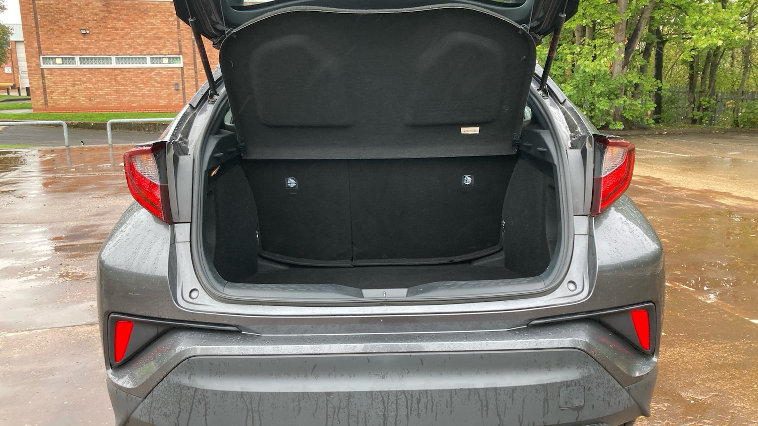 Used Toyota C-HR 2020 for sale - 75996692: Photo 4