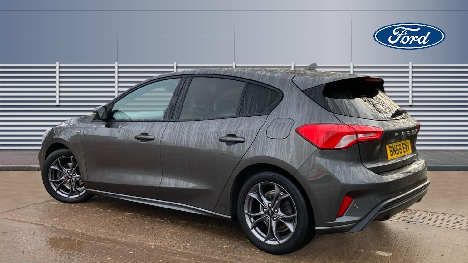 Used Ford Focus 2018 for sale - 76720428: Photo 2