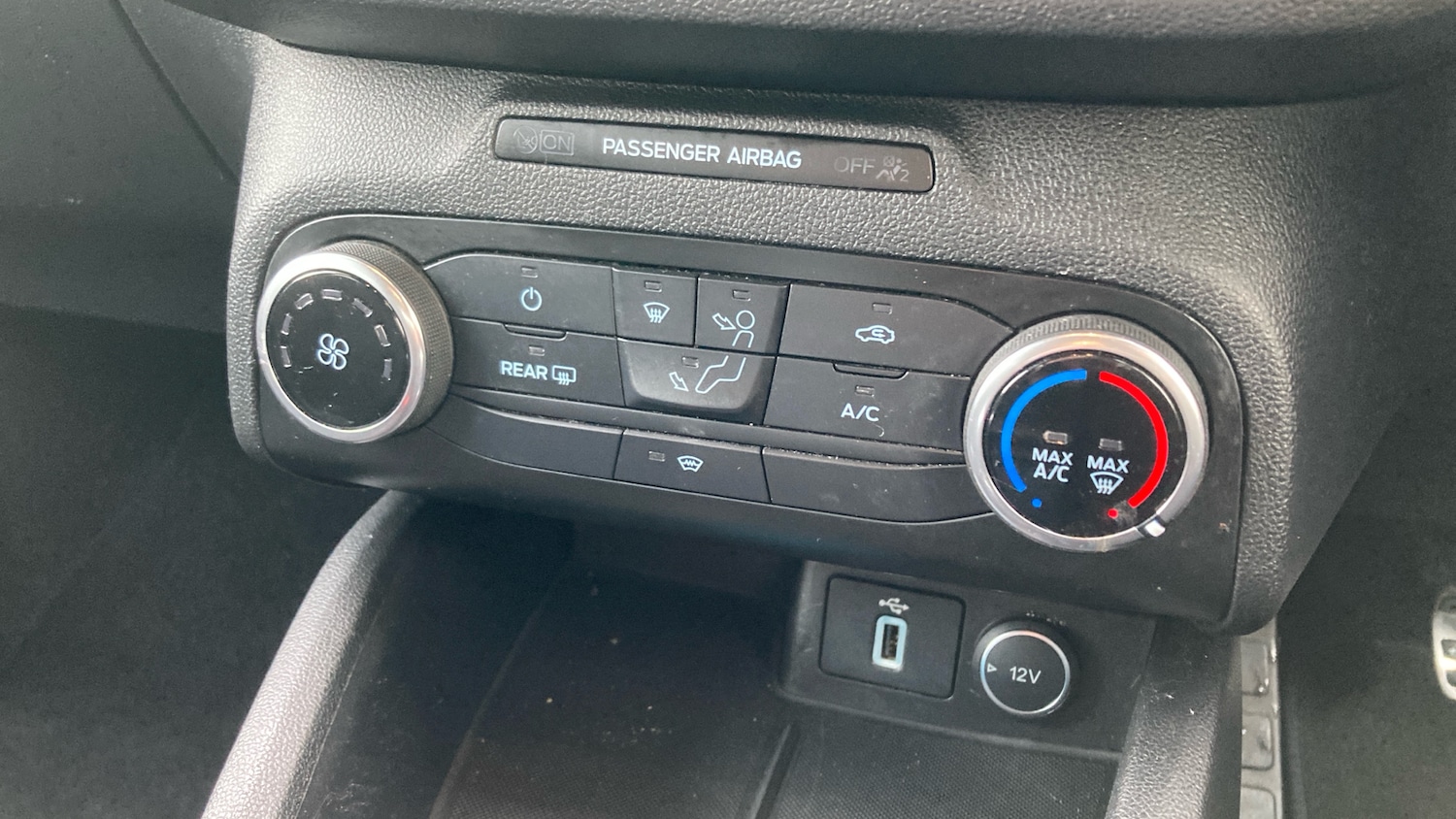 Used Ford Focus 2018 for sale - 76720428: Photo 24