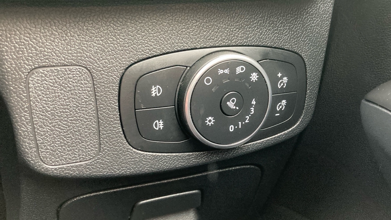 Used Ford Focus 2018 for sale - 76720428: Photo 33