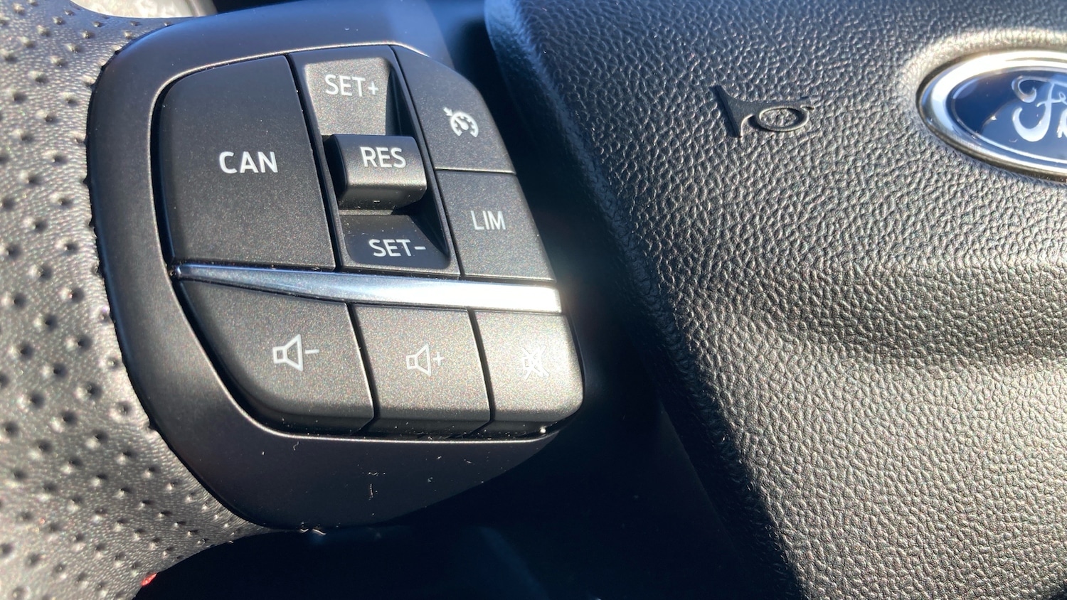 Used Ford Puma 2023 for sale - 76918130: Photo 30