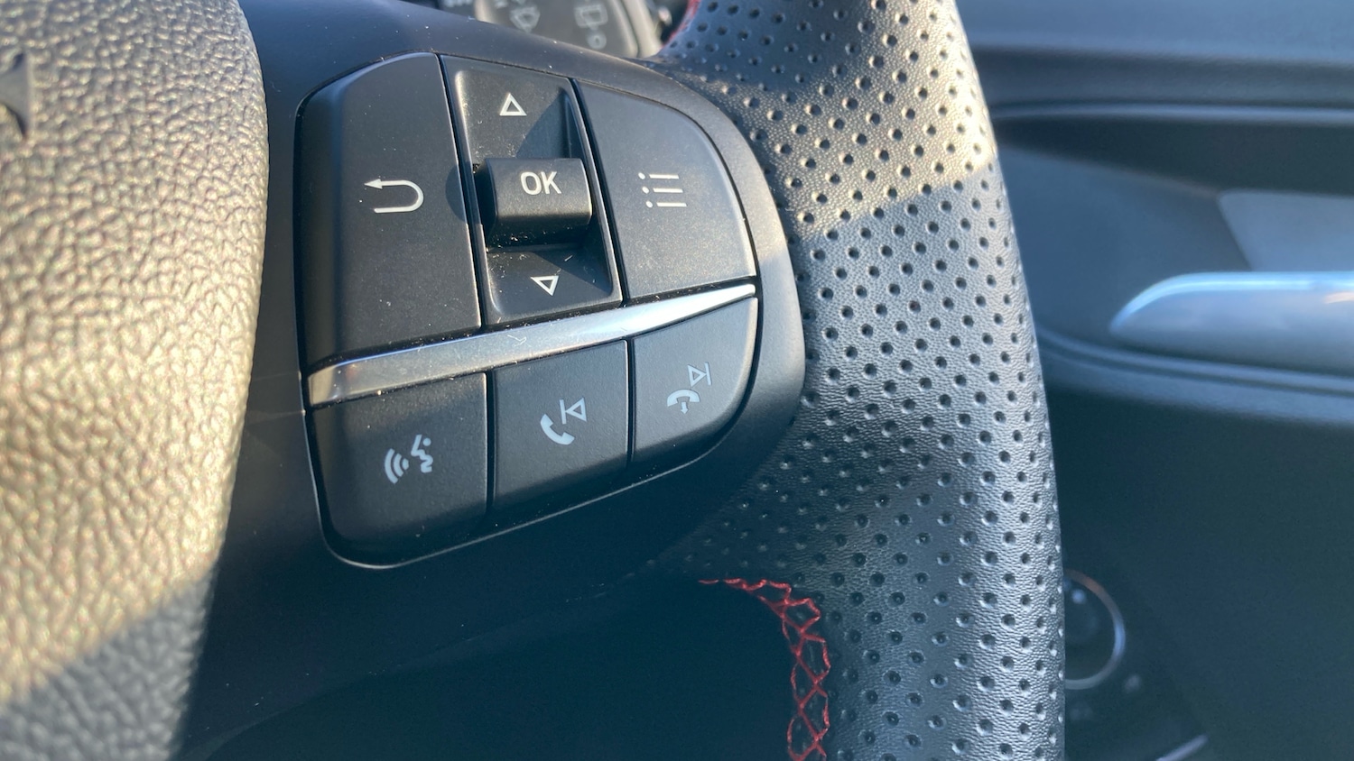 Used Ford Puma 2023 for sale - 76918130: Photo 32