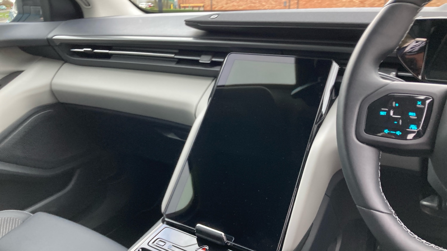 Used Ford Explorer 2025 for sale - 77258065: Photo 14