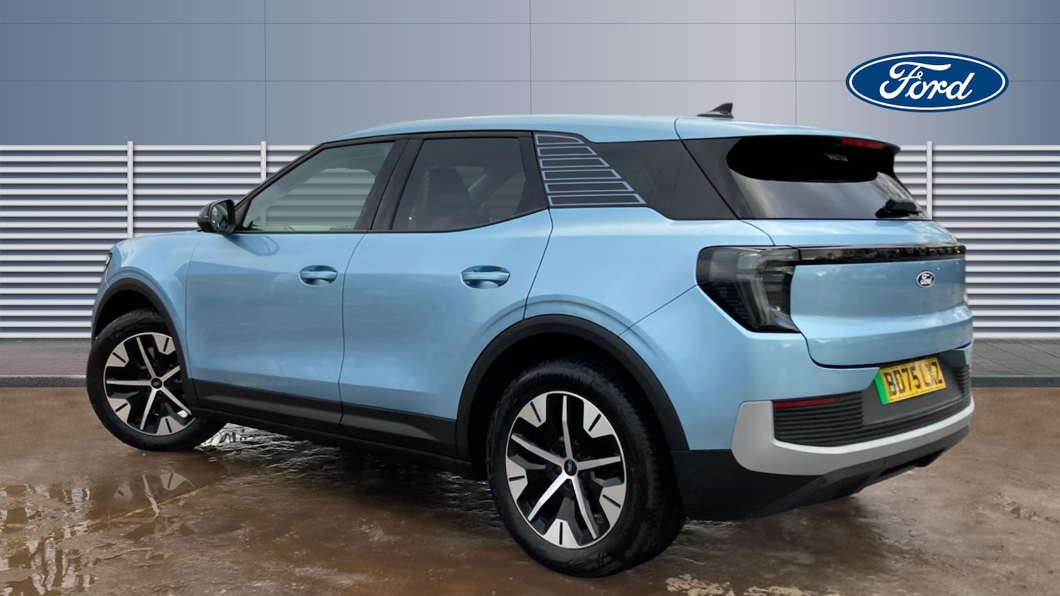 Used Ford Explorer 2025 for sale - 77258065: Photo 2