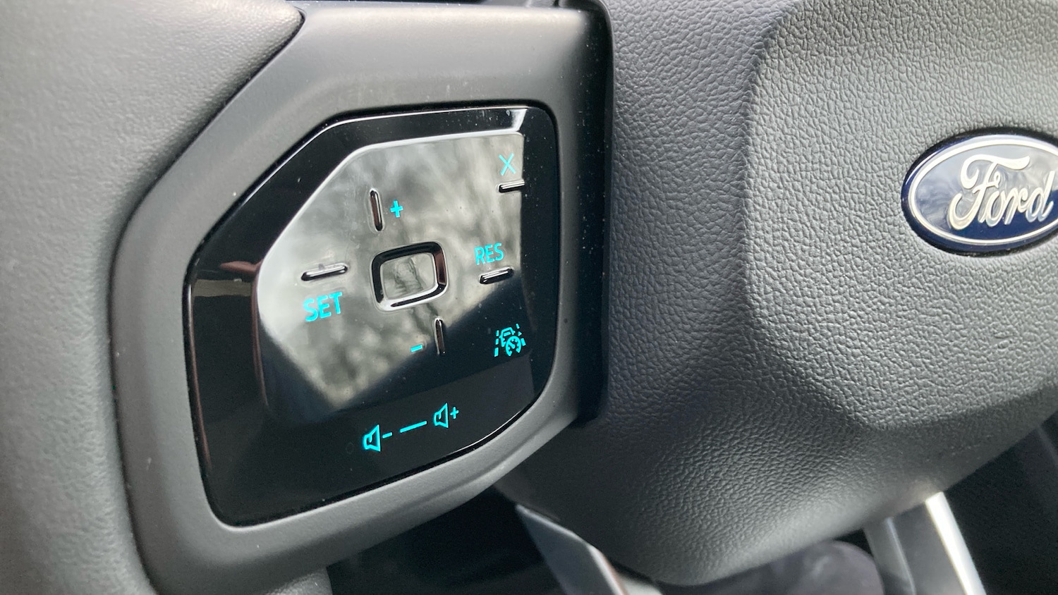 Used Ford Explorer 2025 for sale - 77258065: Photo 37