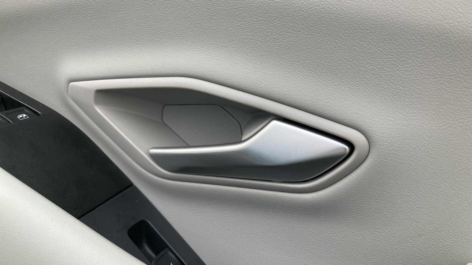 Used Ford Explorer 2025 for sale - 77258065: Photo 43