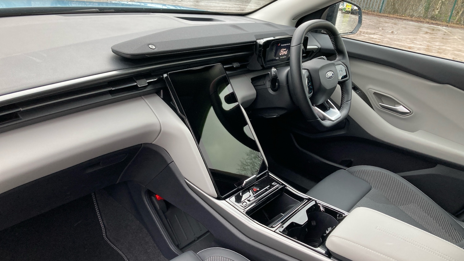 Used Ford Explorer 2025 for sale - 77258065: Photo 9