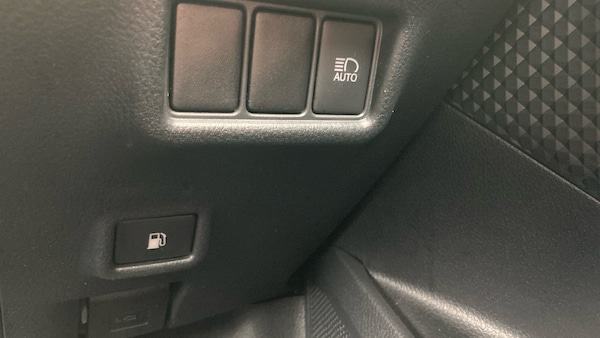 Used Toyota C-HR 2020 for sale - 76243096: Photo 34