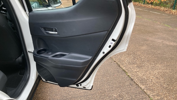 Used Toyota C-HR 2020 for sale - 76243096: Photo 47