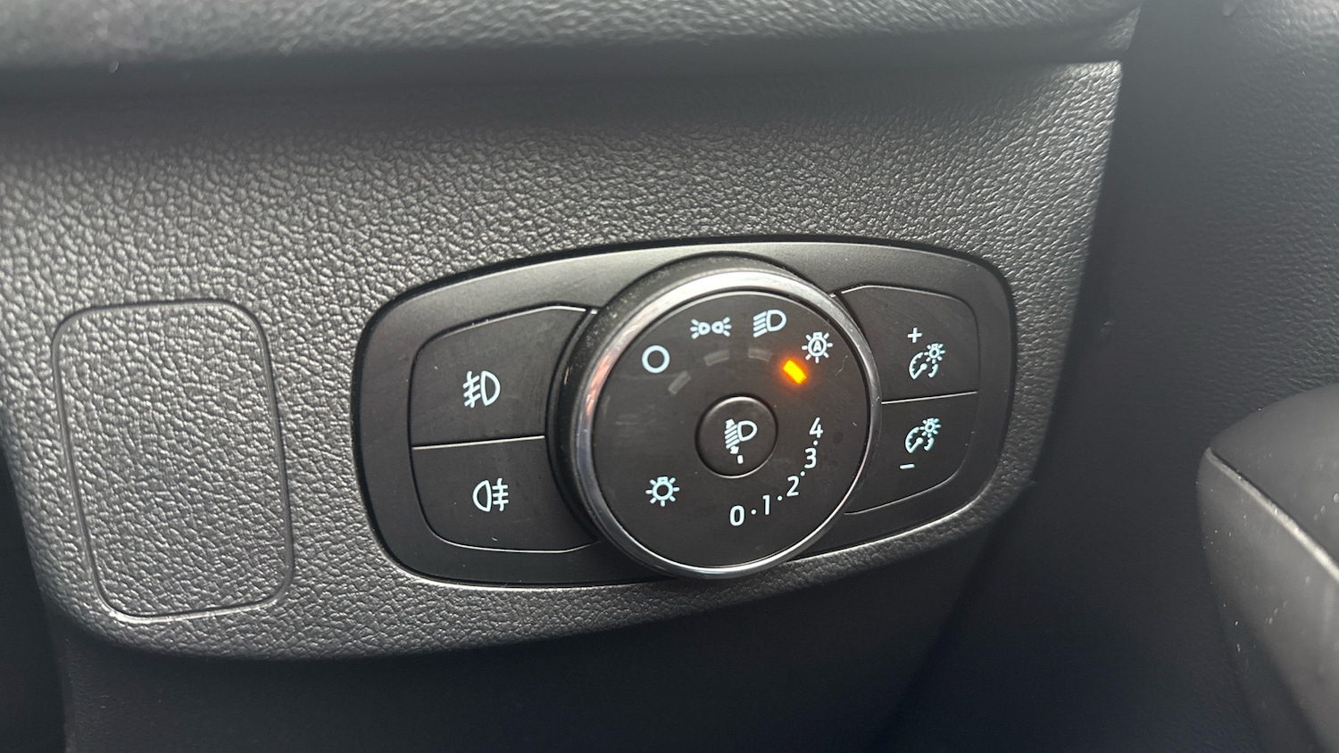 Used Ford Focus 2023 for sale - 77475506: Photo 24