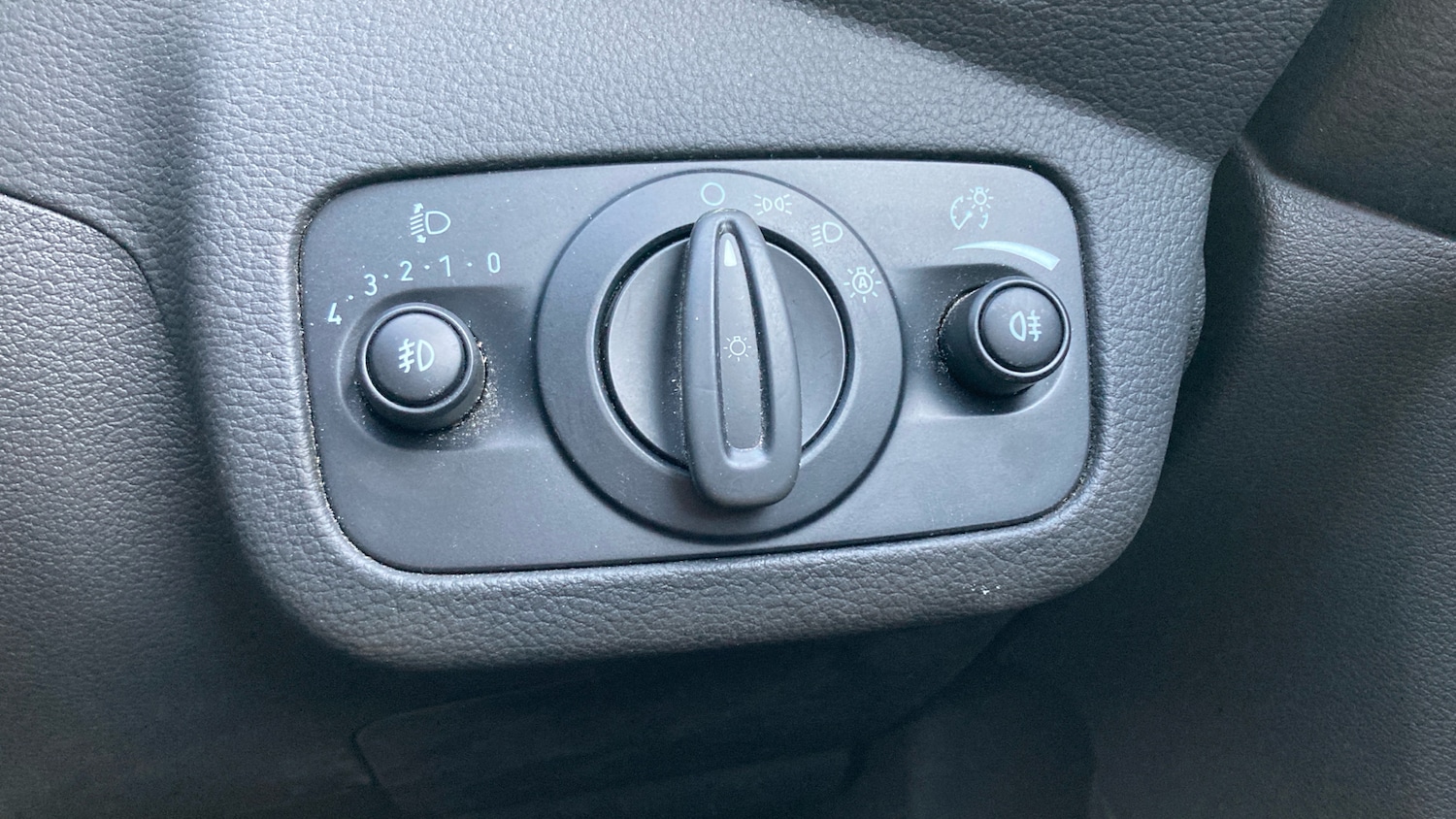 Used Ford Kuga 2019 for sale - 77125628: Photo 32