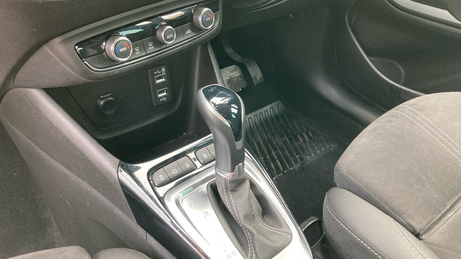 Used Vauxhall Crossland 2022 for sale - 76452673: Photo 13