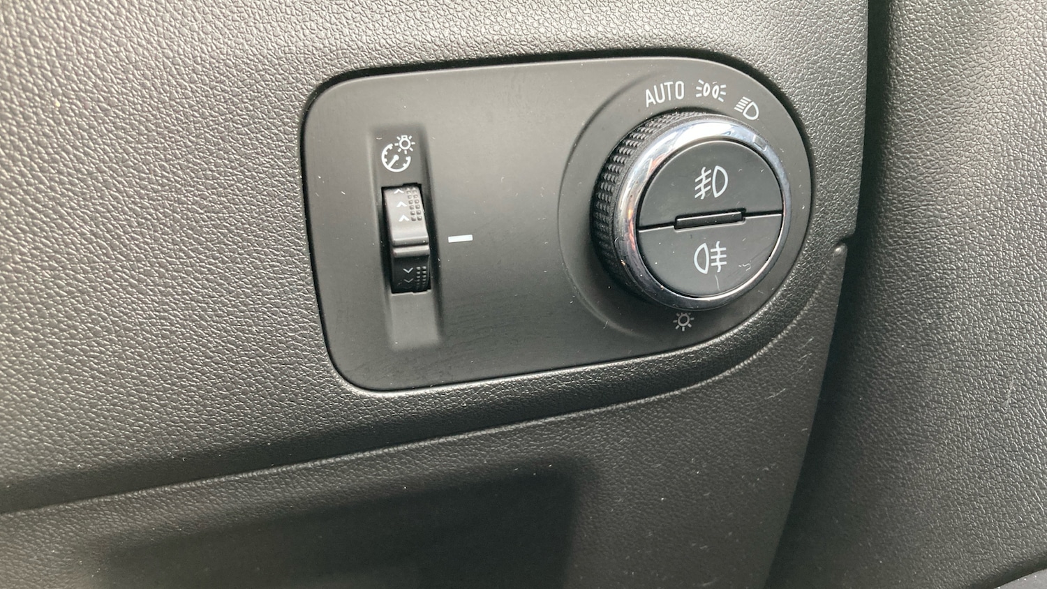 Used Vauxhall Crossland 2022 for sale - 76452673: Photo 32