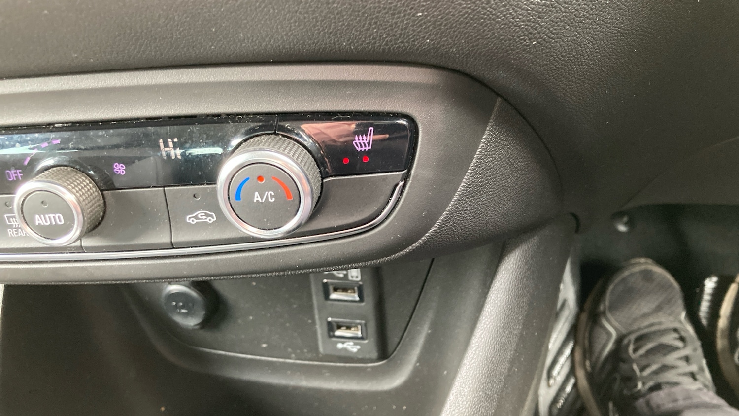 Used Vauxhall Crossland 2022 for sale - 76452673: Photo 35