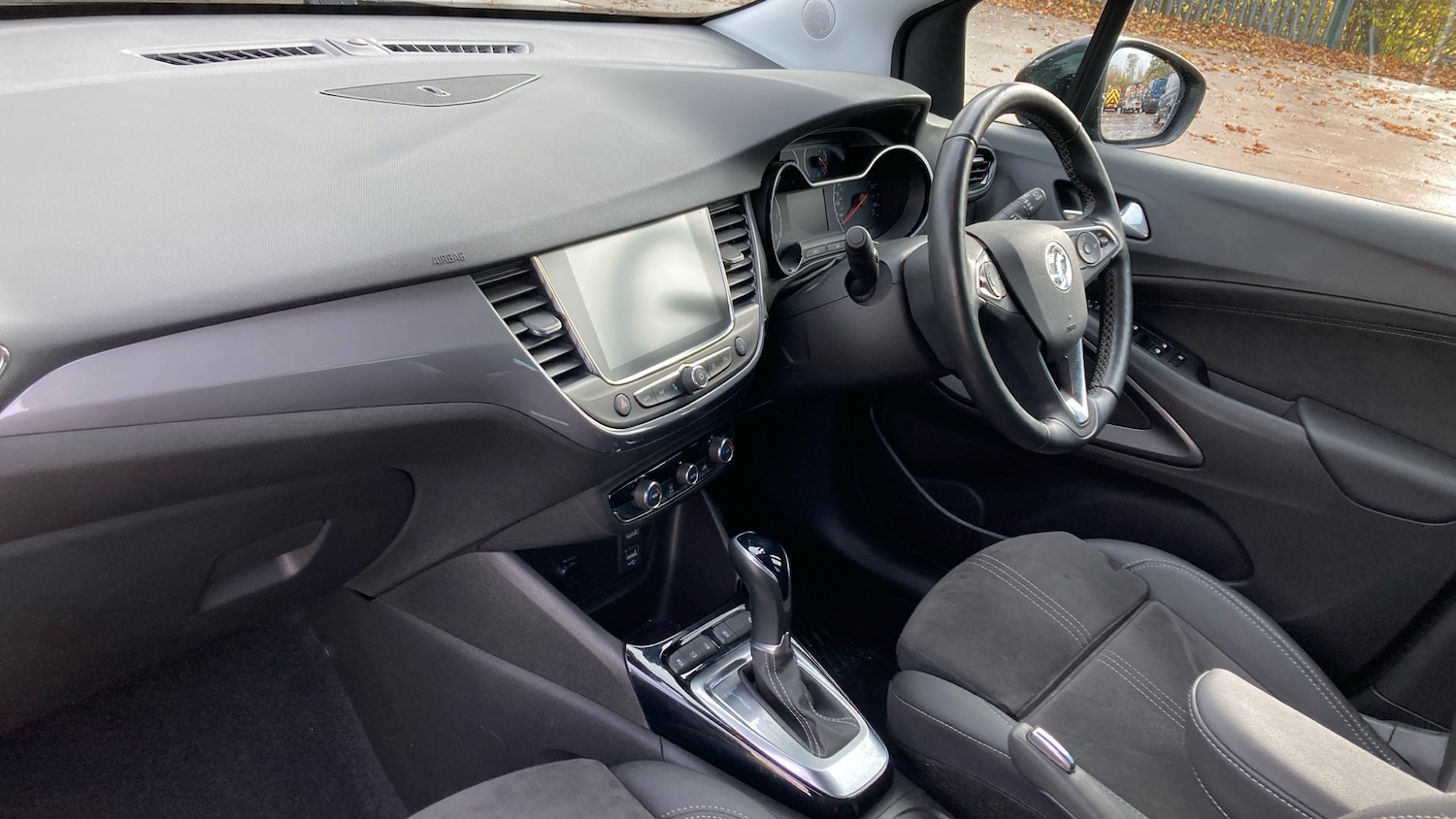 Used Vauxhall Crossland 2022 for sale - 76452673: Photo 9