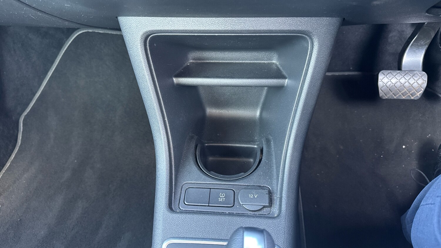 Used Volkswagen up! 2017 for sale - 77760468: Photo 28