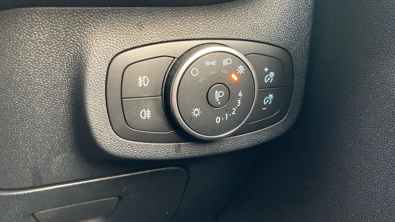 Used Ford Fiesta 2020 for sale - 76693185: Photo 32