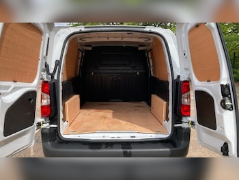 Used Citroen Berlingo 2024 for sale - 75931845: Photo