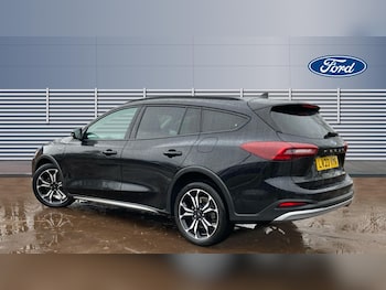 Used Ford Focus 2023 for sale - 77033368: Photo