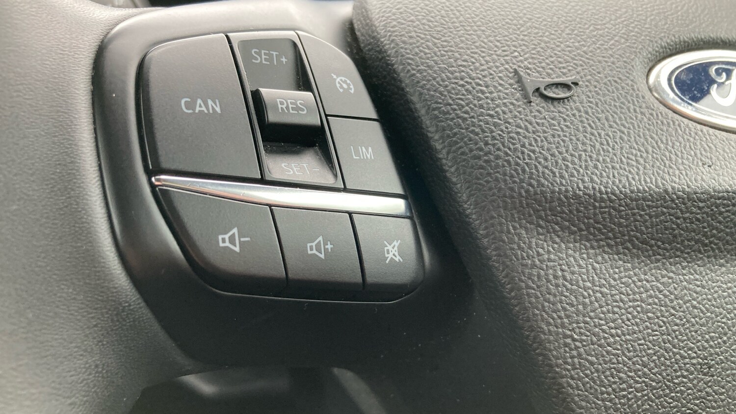 Used Ford Focus 2023 for sale - 77033368: Photo 31