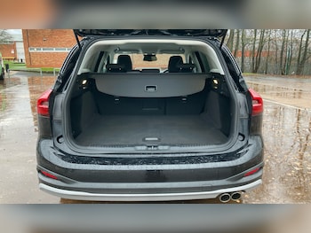 Used Ford Focus 2023 for sale - 77033368: Photo