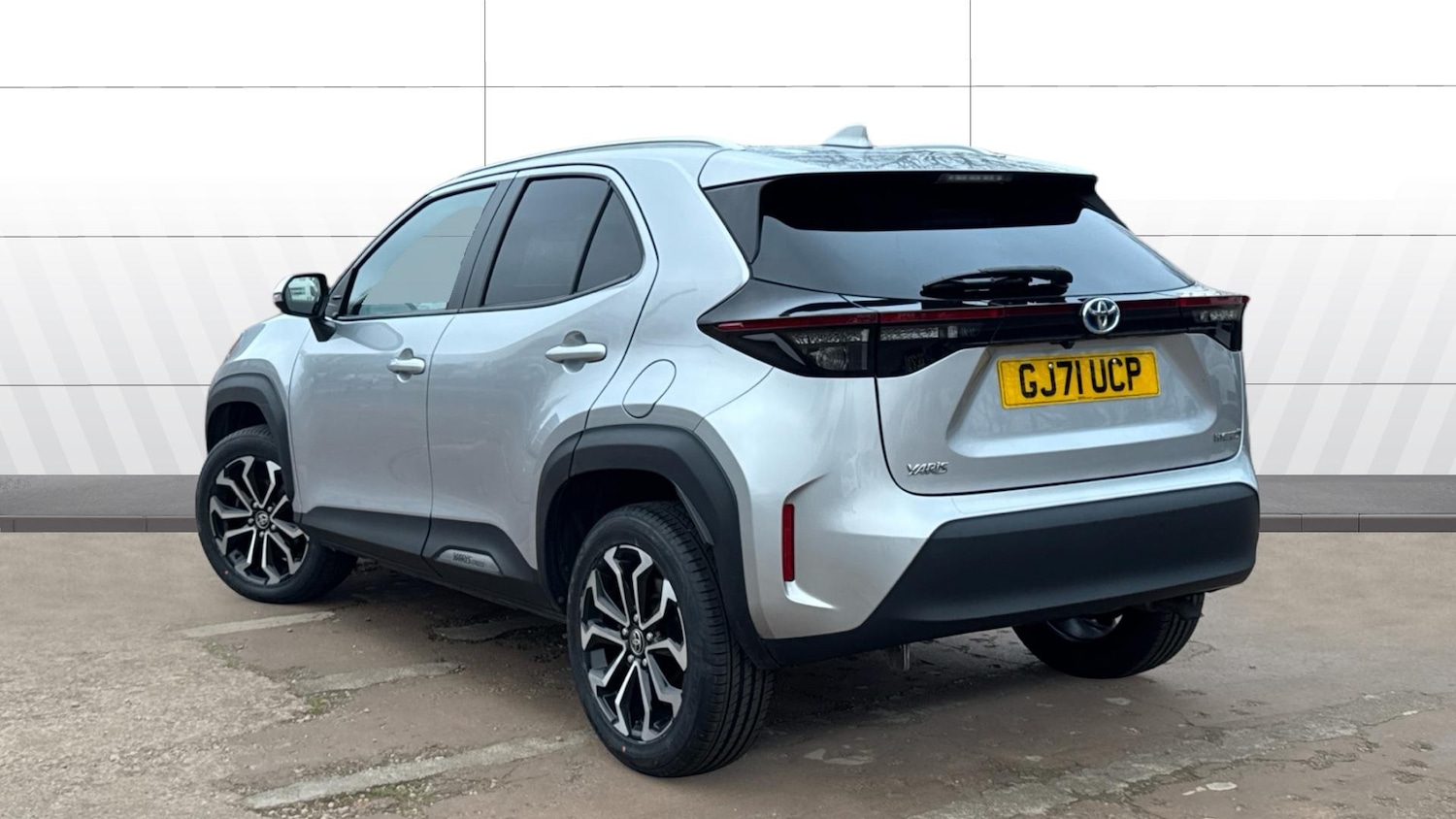 Used Toyota Yaris Cross 2021 for sale - 77848797: Photo 2