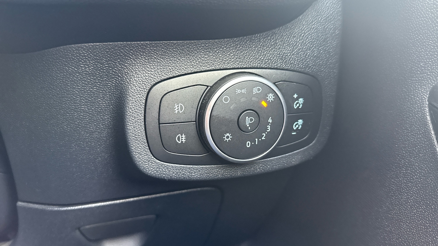 Used Ford Fiesta 2020 for sale - 78121199: Photo 25