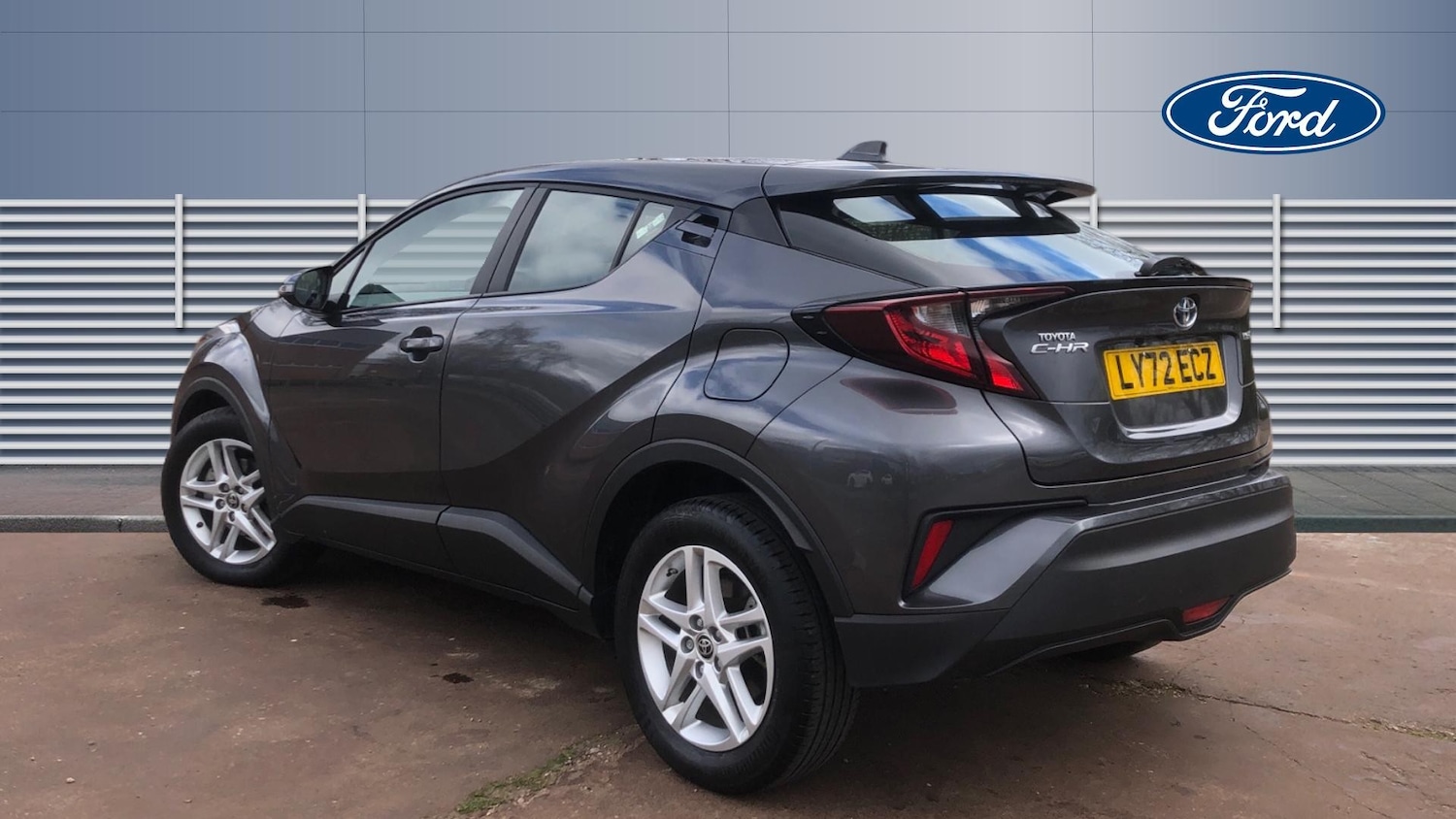 Used Toyota C-HR 2023 for sale - 78011475: Photo 2