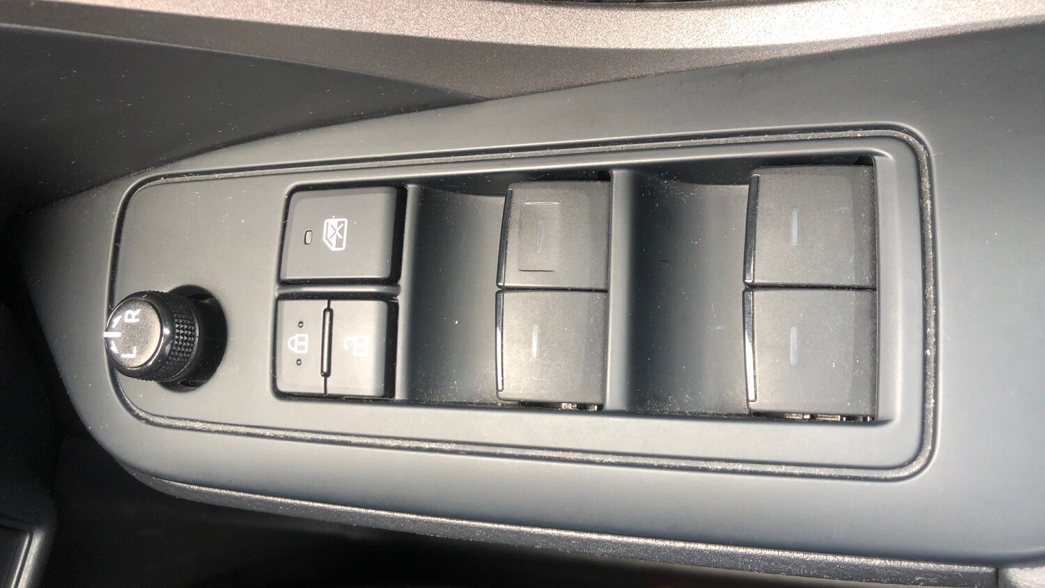 Used Toyota C-HR 2023 for sale - 78011475: Photo 23