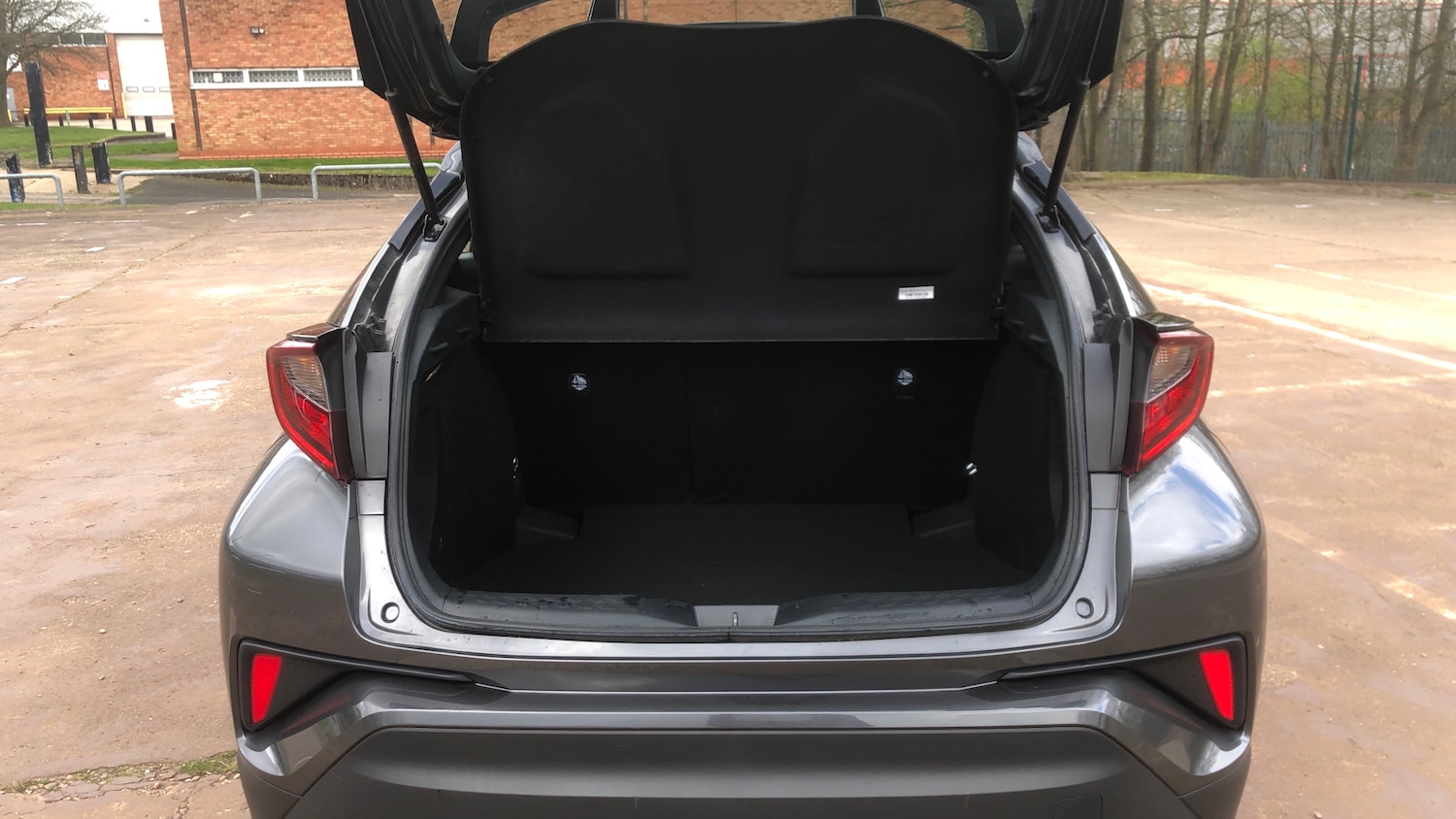 Used Toyota C-HR 2023 for sale - 78011475: Photo 4