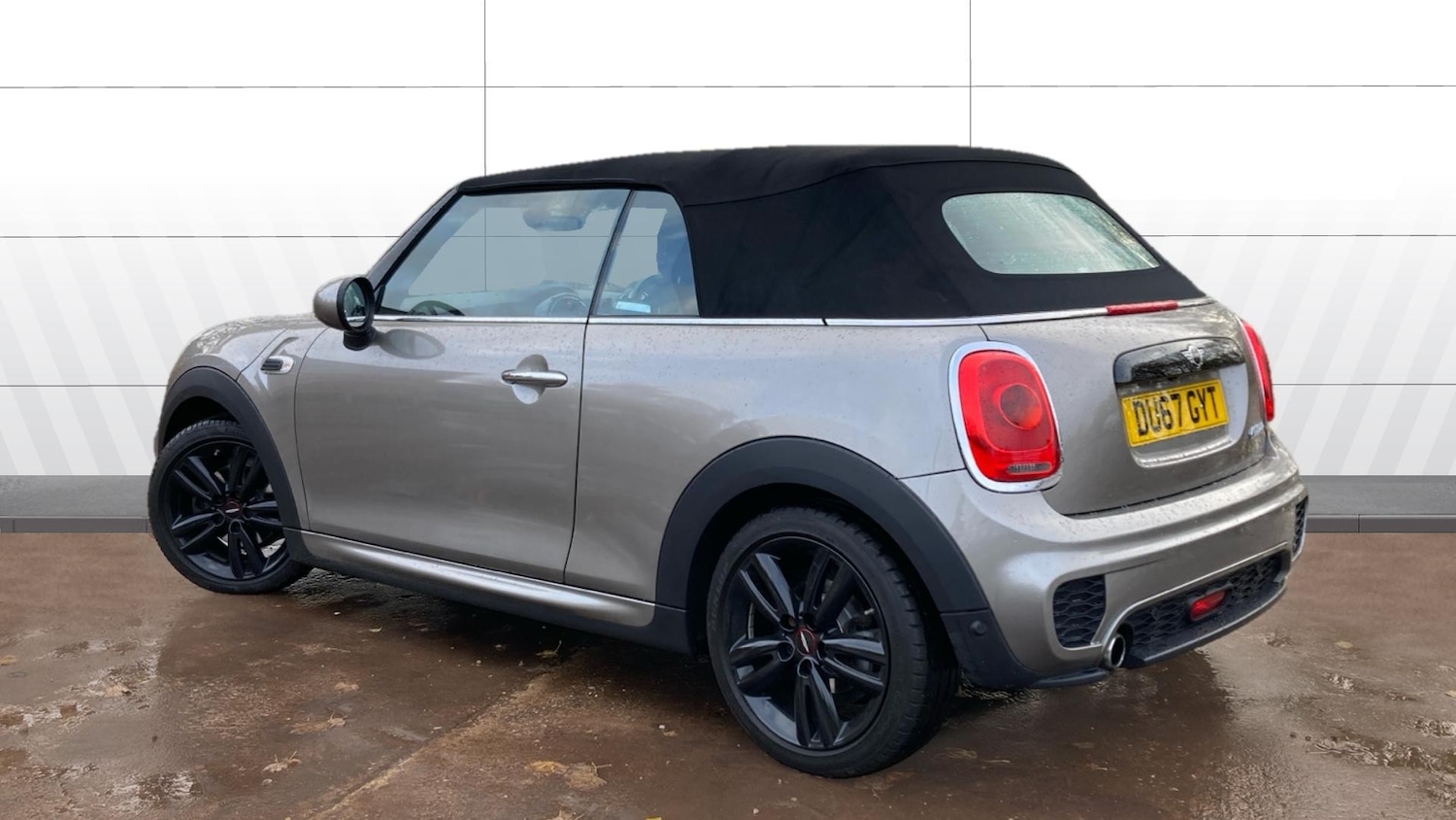 Used MINI Convertible 2017 for sale - 76451792: Photo 2