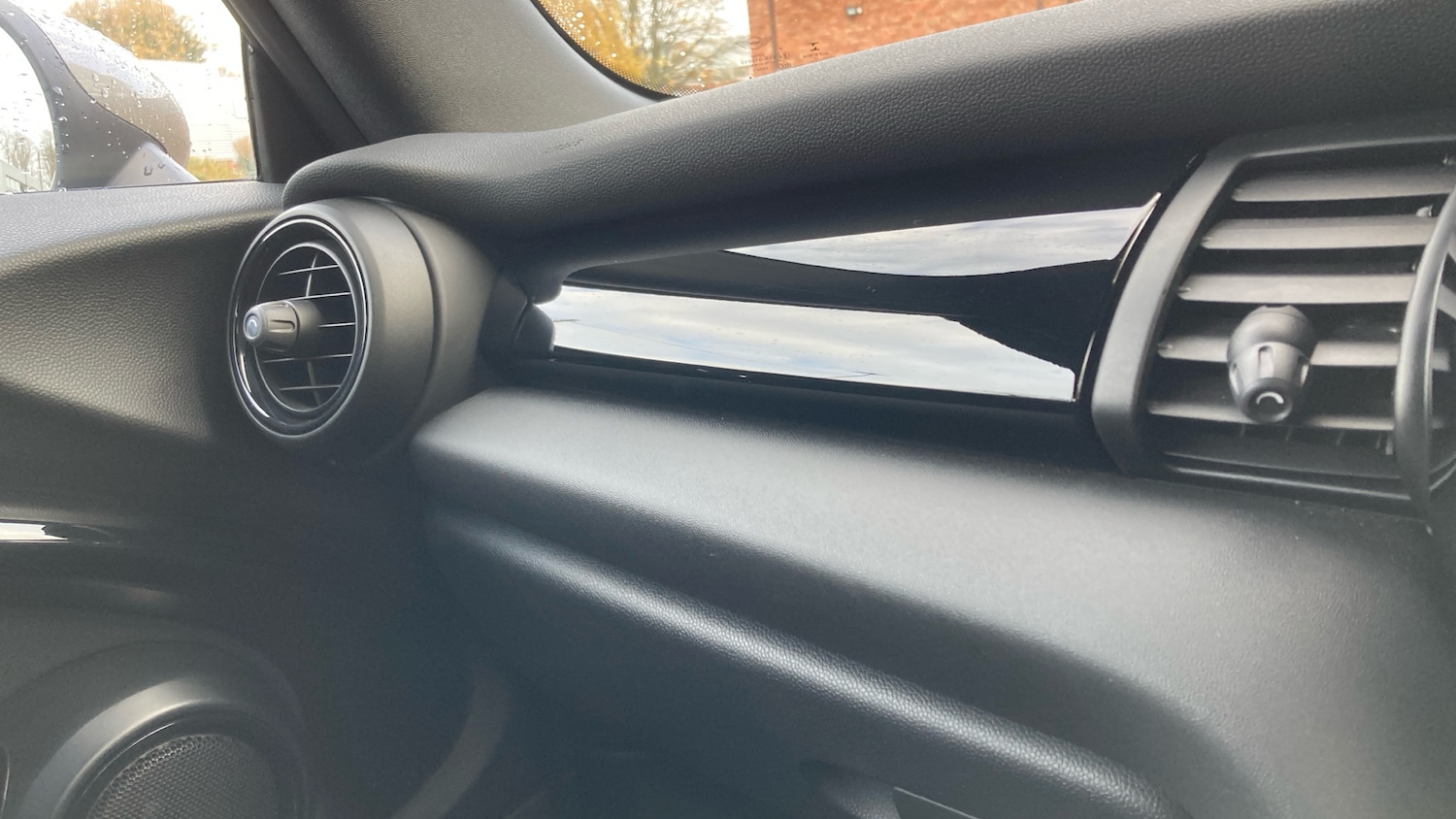 Used MINI Convertible 2017 for sale - 76451792: Photo 23