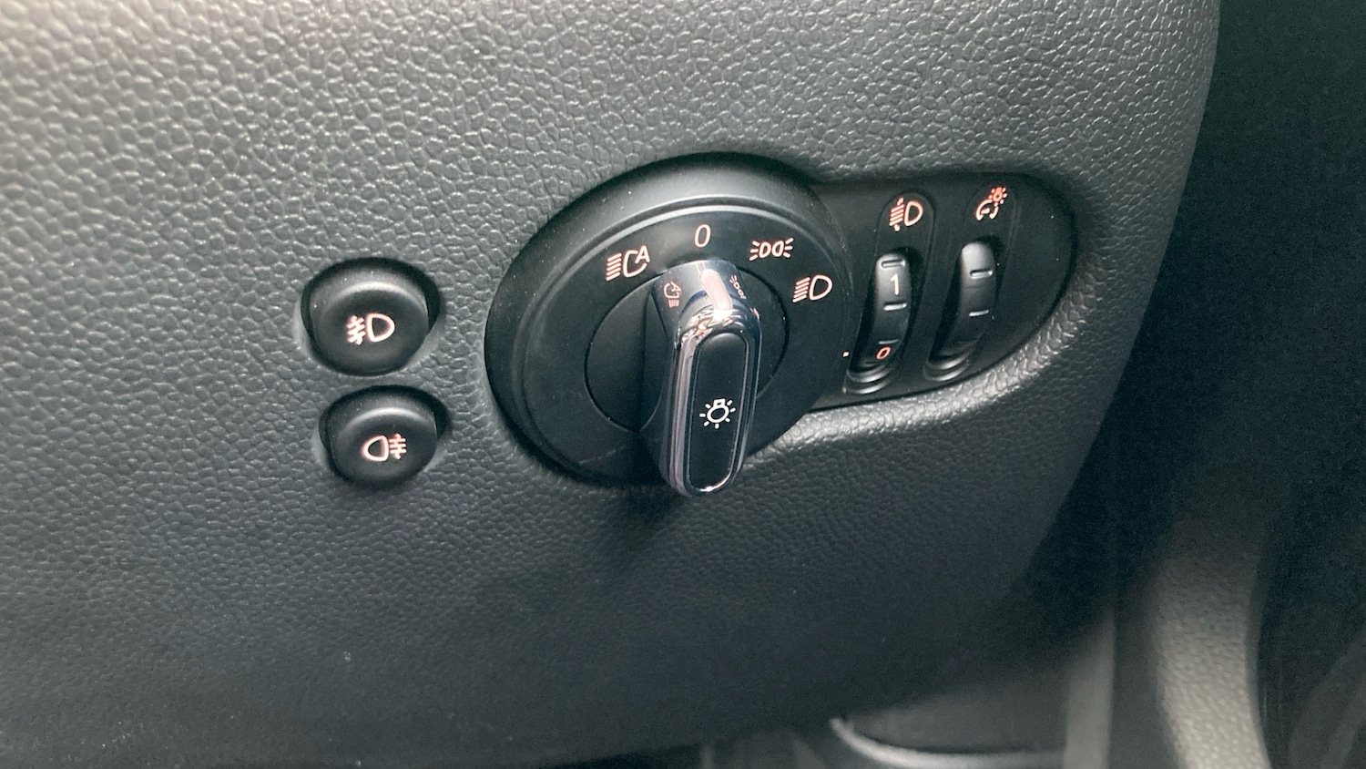 Used MINI Convertible 2017 for sale - 76451792: Photo 29